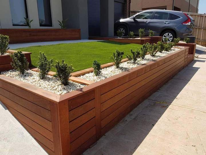 Wooden Retaining Wall with Planters Strathtulloh